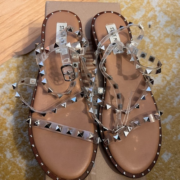 Steve Madden Travel Sandal Rock Stud Clear Ankle Strap - Size 7 - Picture 2 of 4
